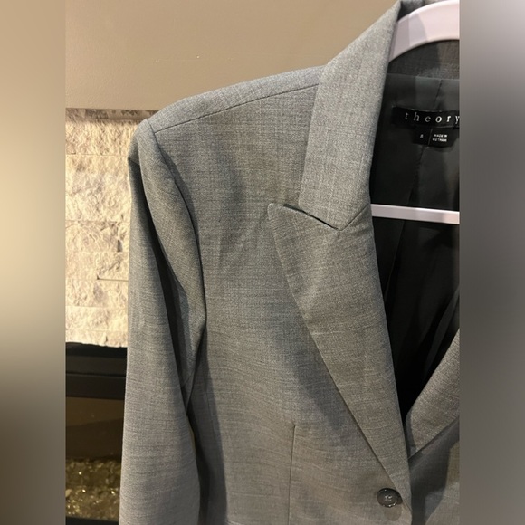 Theory size 8 contemporary blazer - Picture 4 of 11